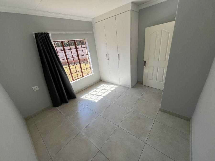 To Let 2 Bedroom Property for Rent in Melodie North West